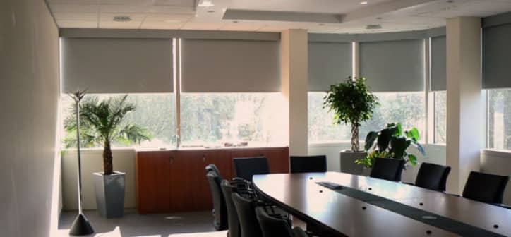 Cuándo Deberías Realizar el Lavado de Cortinas Rollers en Breña