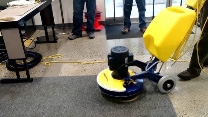 Cómo limpiar una alfombra en profundidad